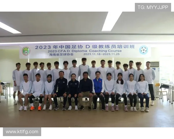 中国足球迎来新教练,未来战术布局与球员选拔成焦点 中国足球迎来新教练,未来战术布局与球员选拔成焦点