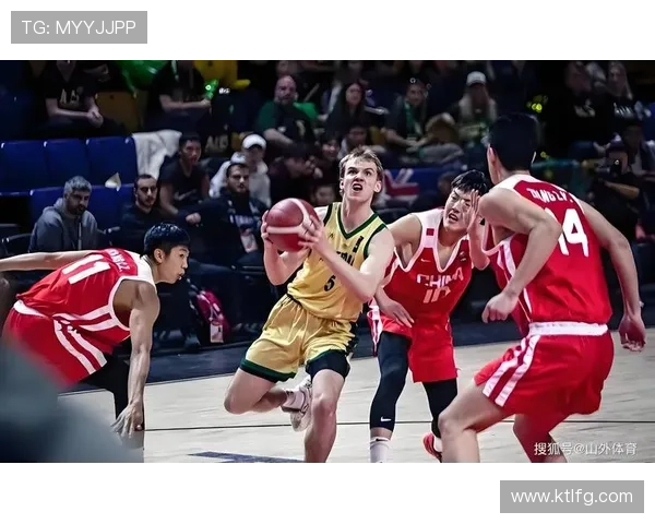 中国男篮力克澳大利亚晋级亚锦赛决赛，展现全员强势表现