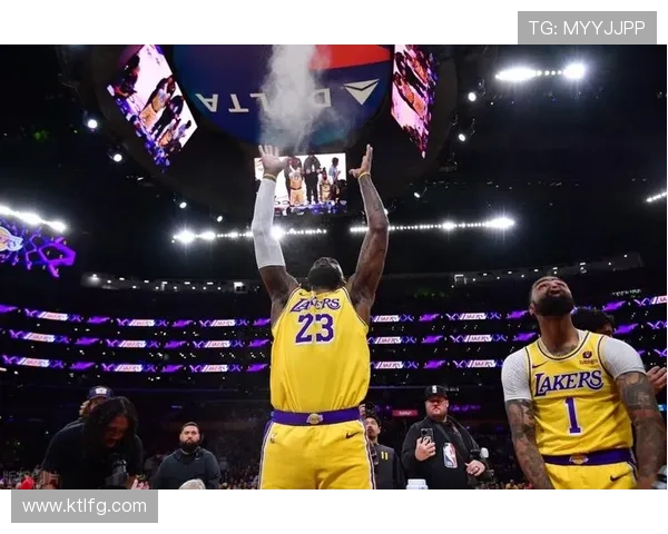 湖人逆转勇士上演绝境反扑拉塞尔关键爆发带队强势终结连败颓势